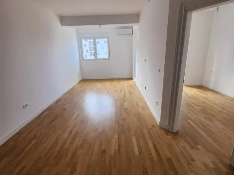 Prodaja, jednosoban stan, 47m², Centar, Kraljevo - image 4