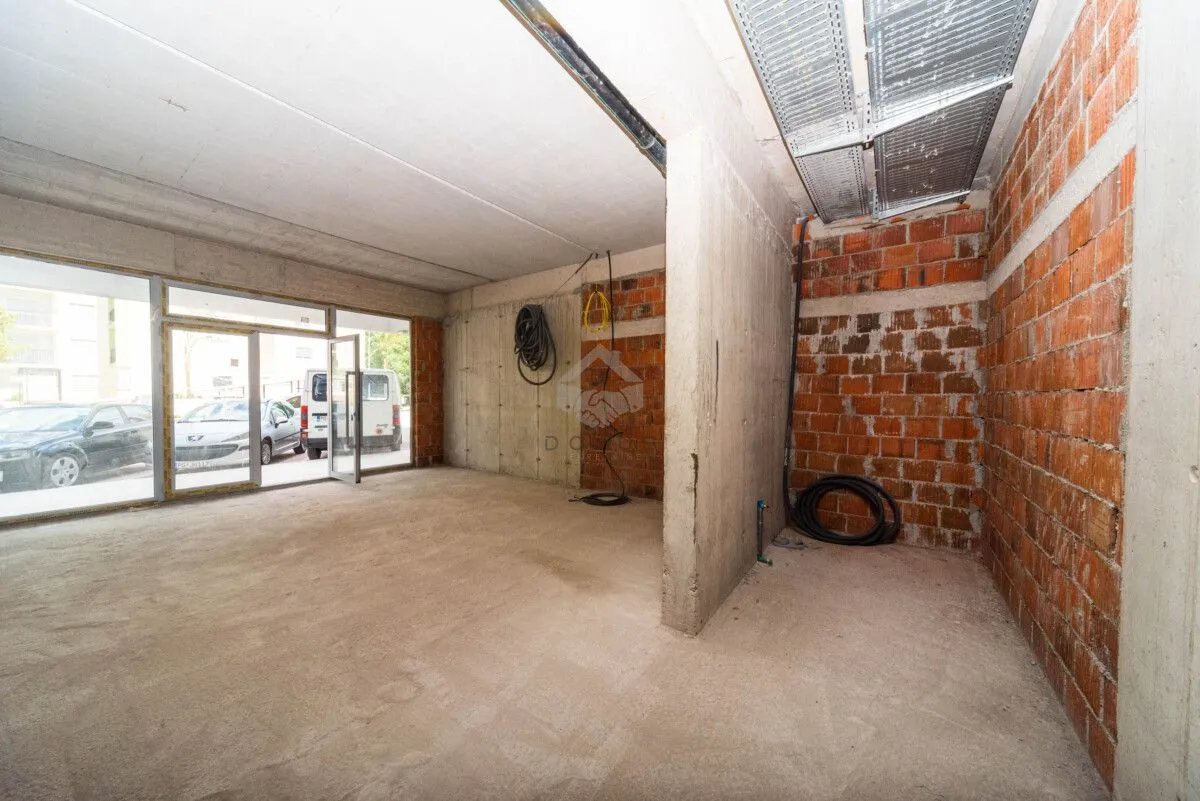 Rent, office space, 43m², Pobrežje, Podgorica
