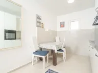 Izdavanje, jednosoban stan, 57m², Bulevar, Budva - image 6