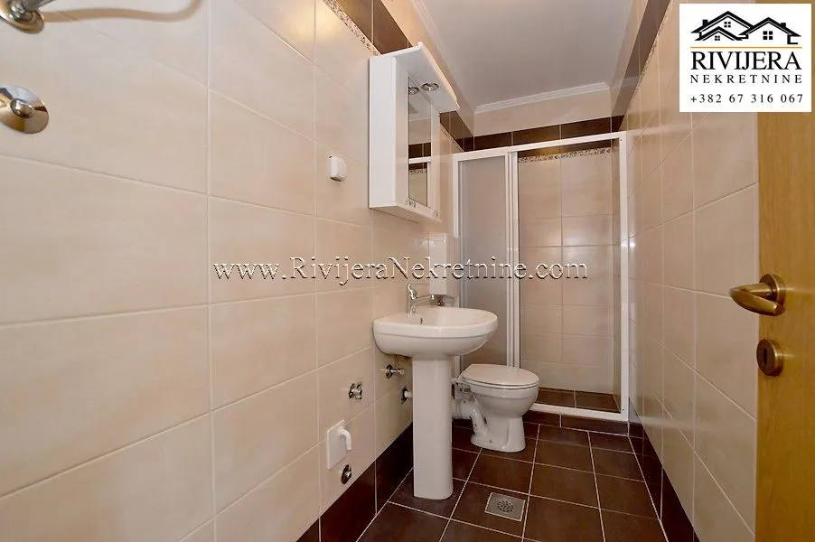 Prodaja, dvosoban stan, 72m², Igalo, Herceg Novi