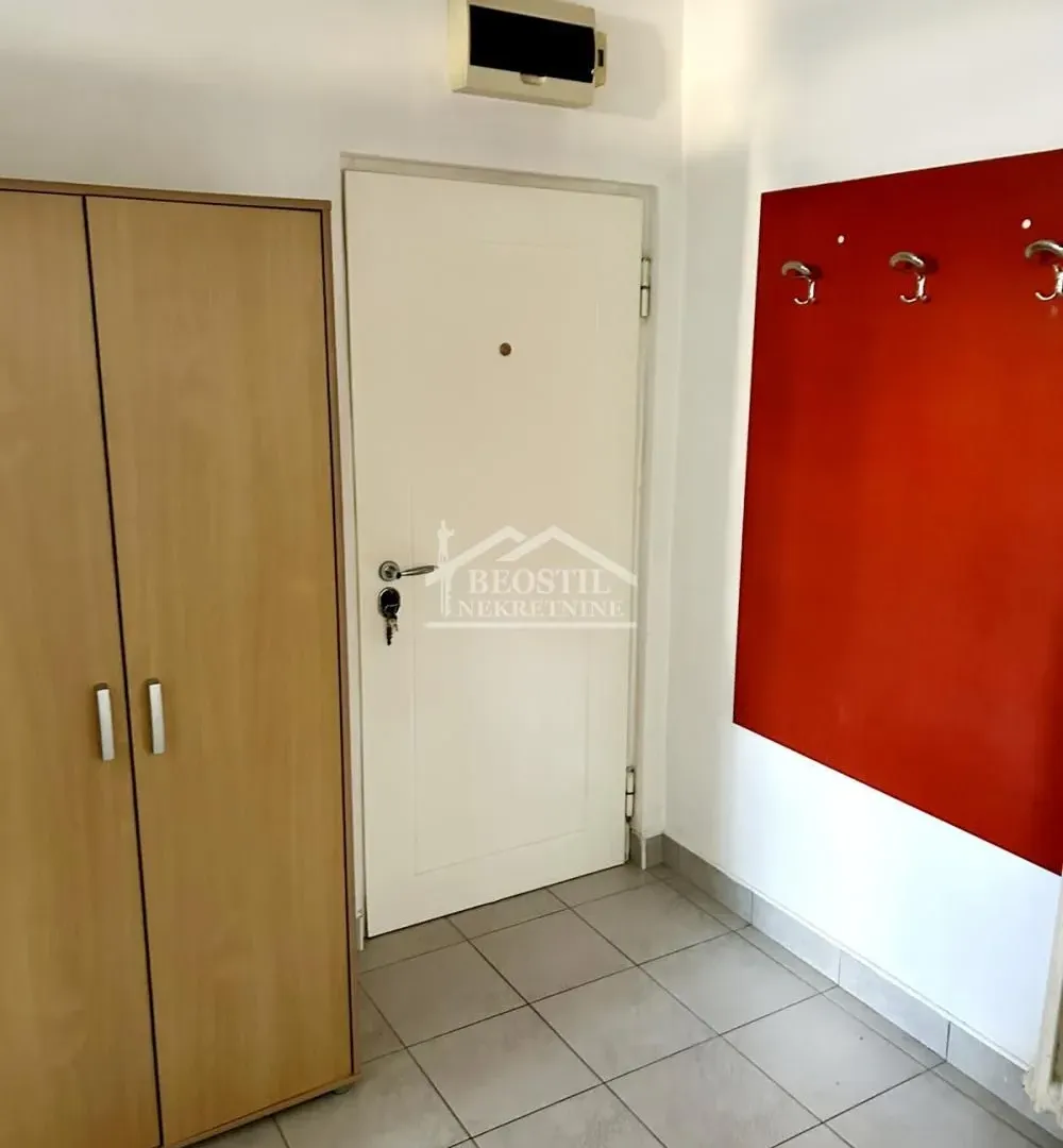 Izdavanje, jednosoban stan, 33m², Uciteljsko Naselje, Zvezdara Sve Podlokacije