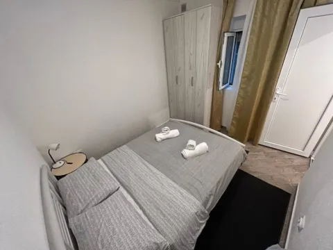 Izdavanje, jednosoban stan, 42m², Đenovići, Herceg Novi - image 7