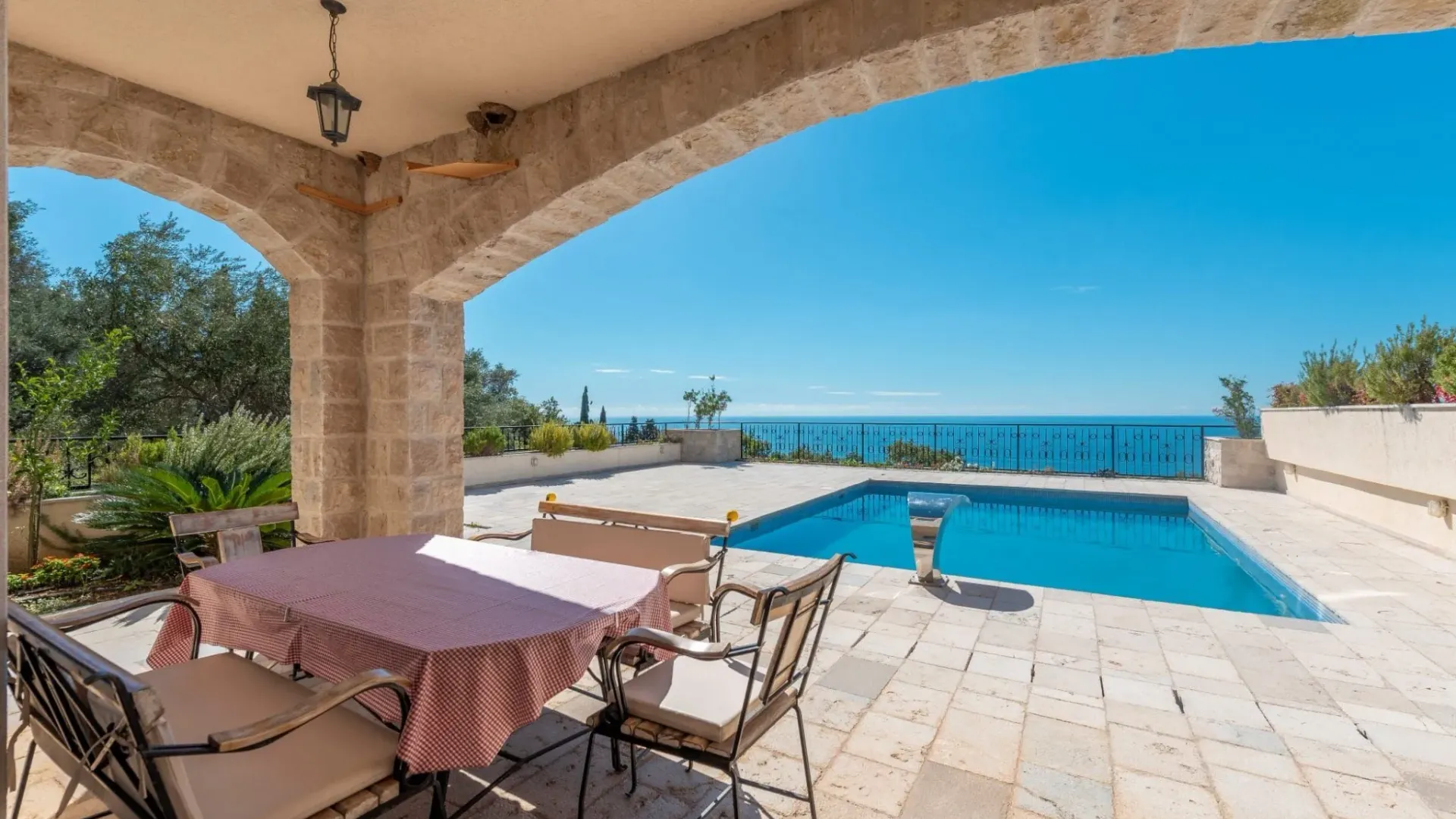 Sale, house, 150m², Reževići, Budva