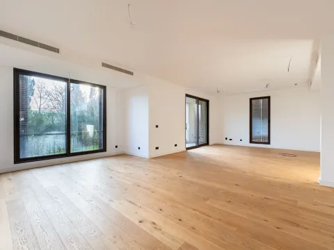 Prodaja, trosoban stan, 137m², Stara Varoš, Podgorica - image 1