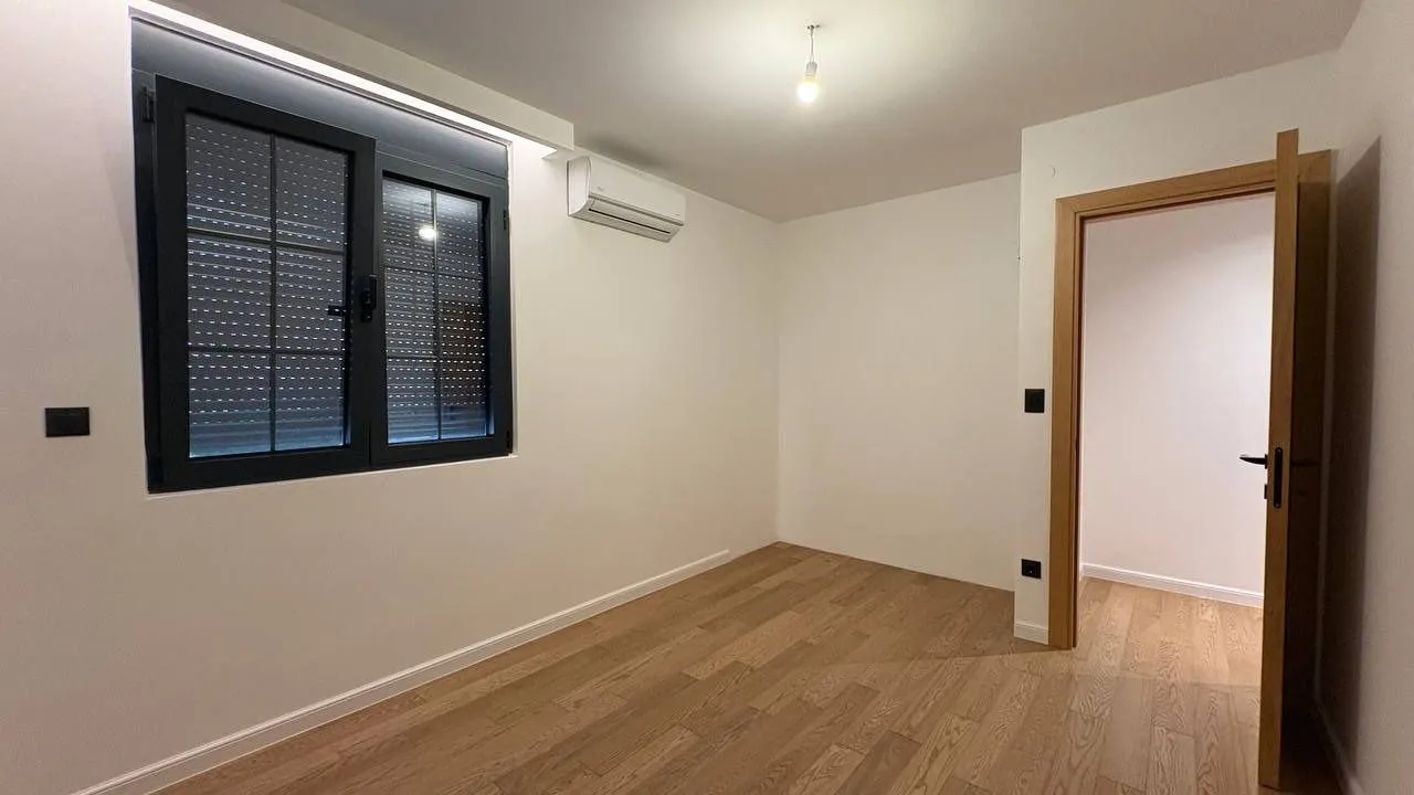 Prodaja, trosoban stan, 101m², Tivat, Crna Gora