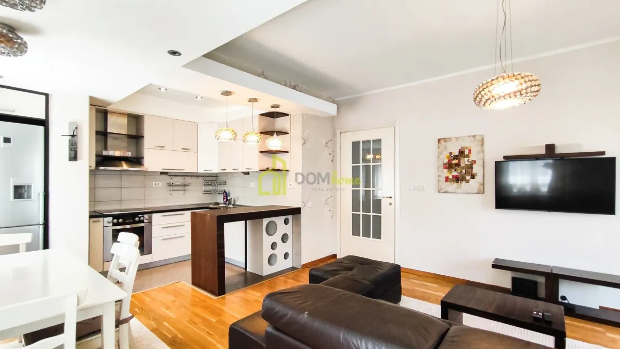 Prodaja, dvosoban stan, 70m², City Kvart, Podgorica