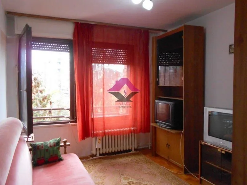 Izdavanje, trosoban stan, 75m², Cerak, Beograd