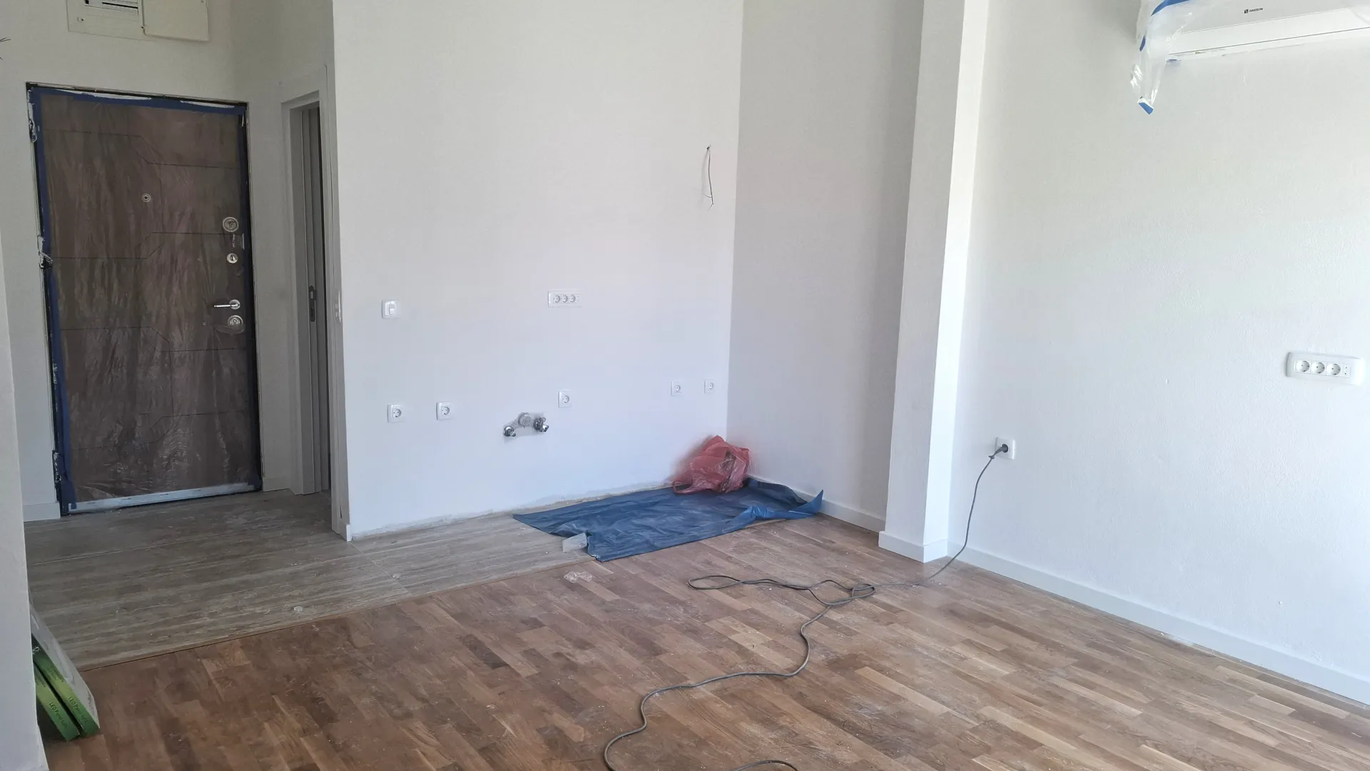 Prodaja, garsonjera, 26m², Centar, Bar
