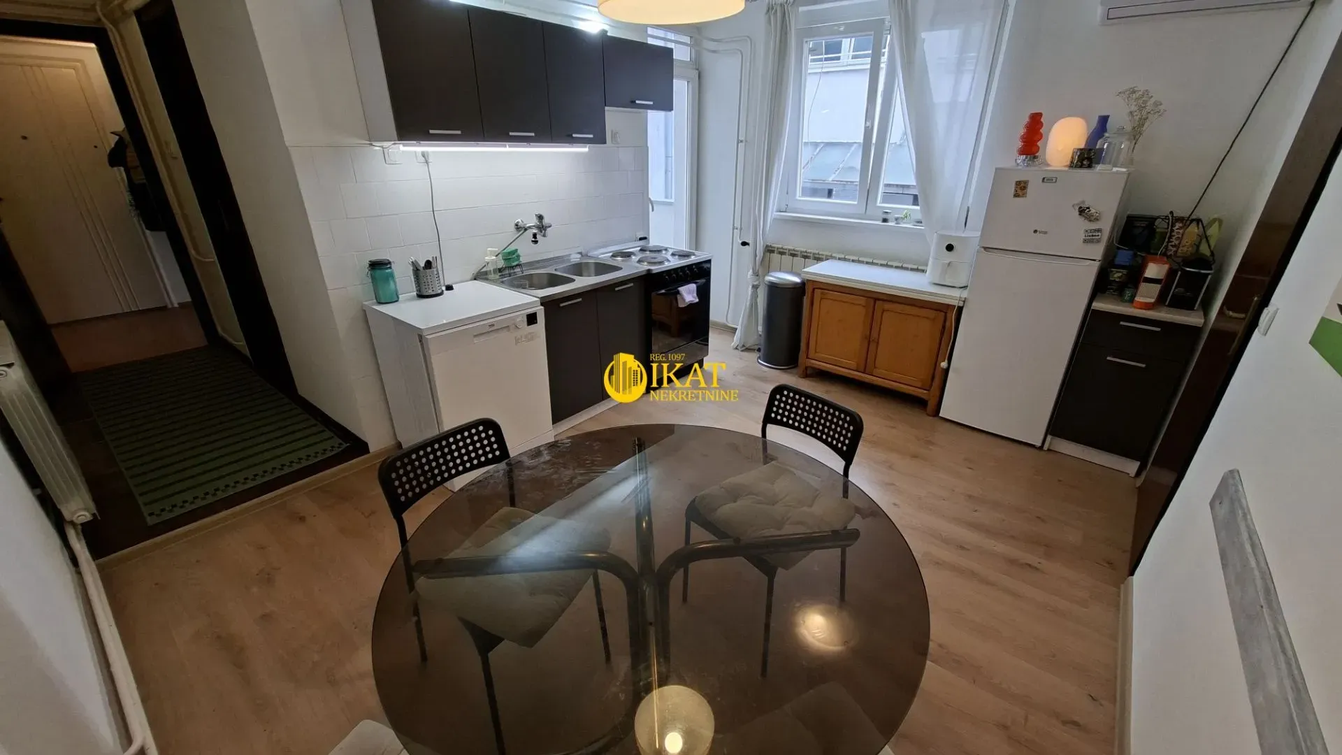 Prodaja, trosoban stan, 73m², Stari Grad, Beograd