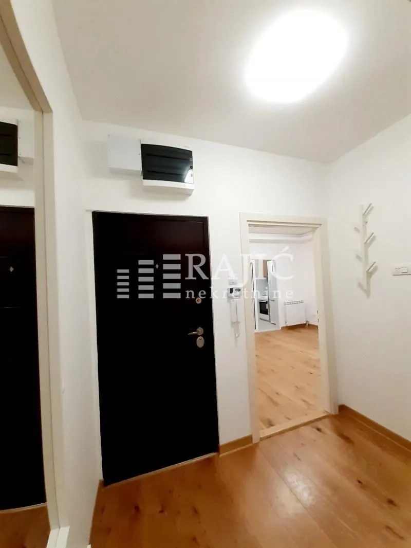 Izdavanje, dvosoban stan, 67m², Stari Grad, Beograd