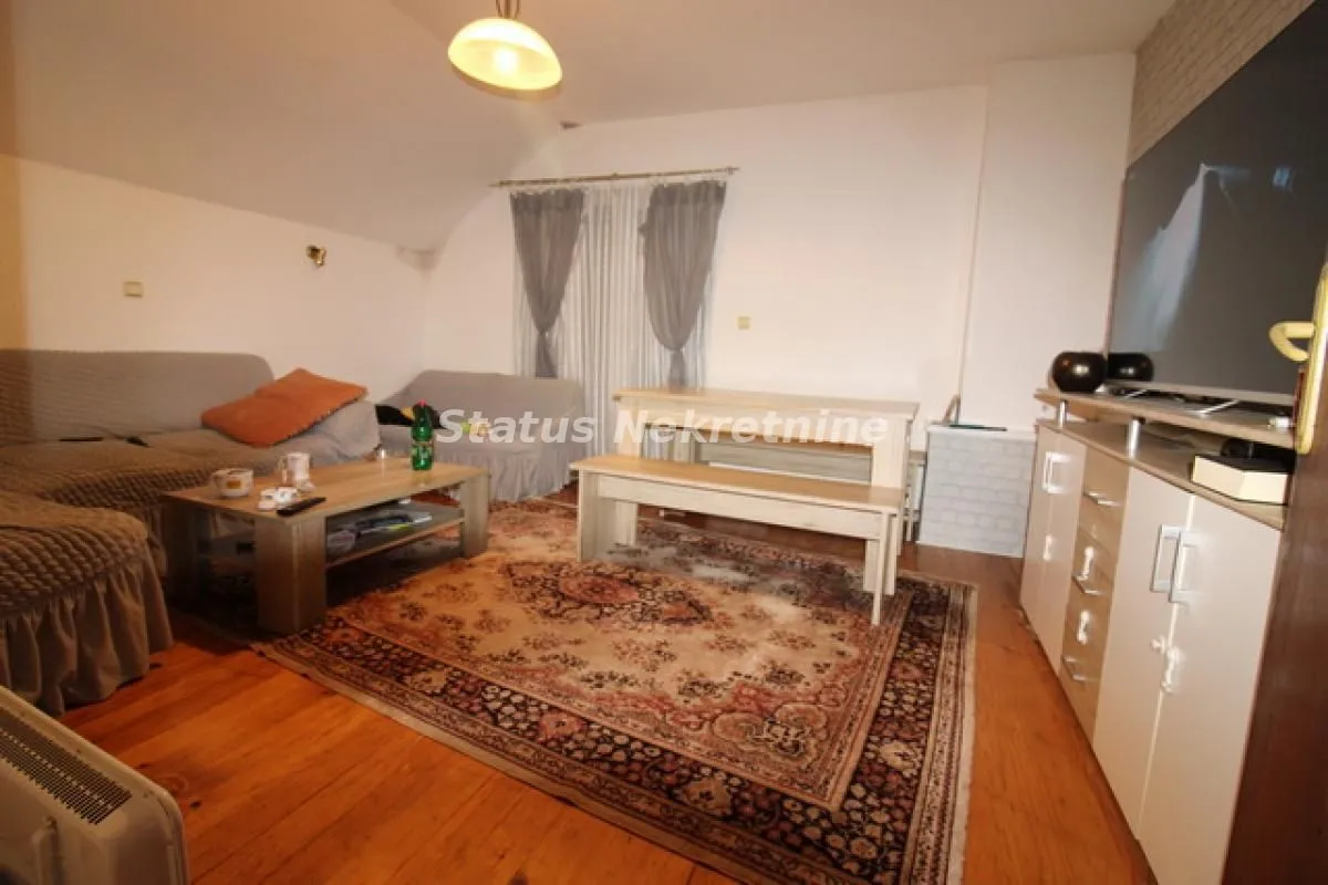 Prodaja, kuća, 429m², Vidovdansko naselje, Novi Sad Sve Podlokacije