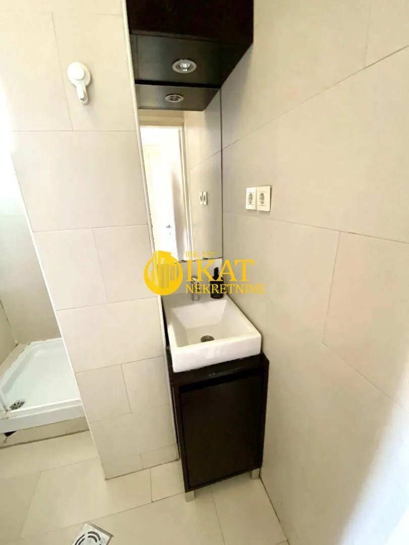 Prodaja, dvosoban stan, 60m², Stari Grad, Beograd