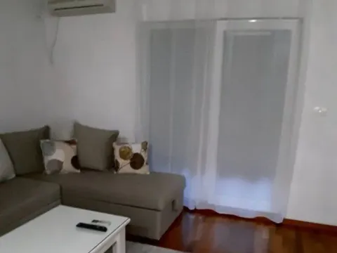 Izdavanje, garsonjera, 31m², City Kvart, Podgorica - image 10