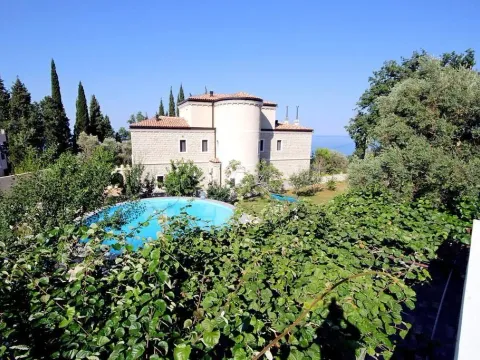 Izdavanje, kuća, 170m², Reževići, Budva - image 15