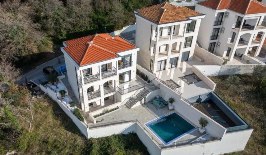 Prodaja, kuća, 217m², Skočiđevojka, Budva
