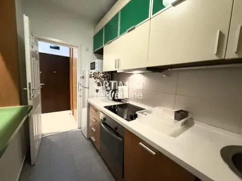 Rent, two bedroom apartment, 60m², Stari Grad, Beograd - image 5