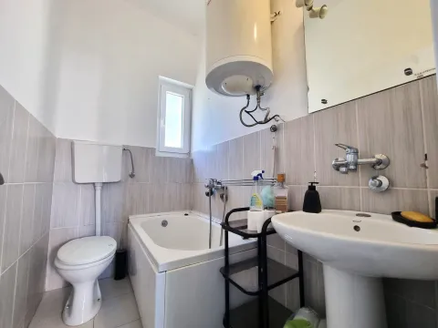 Rent, house, 85m², Zagorič, Podgorica - image 13