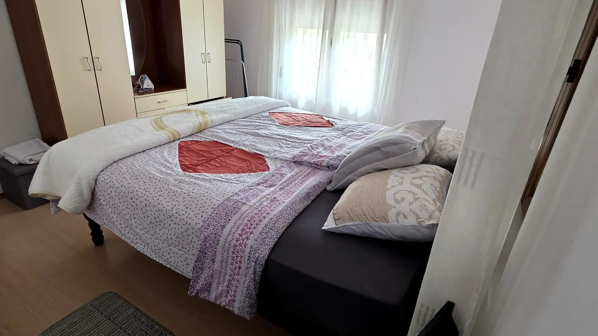 Izdavanje, trosoban stan, 70m², Mrčevac, Tivat