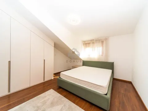 Izdavanje, četvorosoban stan, 127m², Master Kvart, Podgorica - image 13