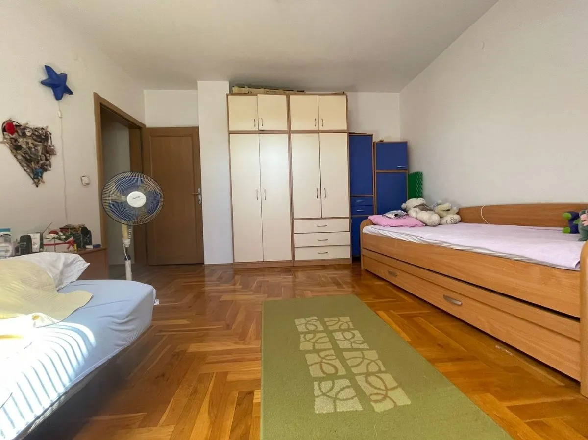 Prodaja, trosoban stan, 78m², Železnička Stanica, Novi Sad Sve Podlokacije