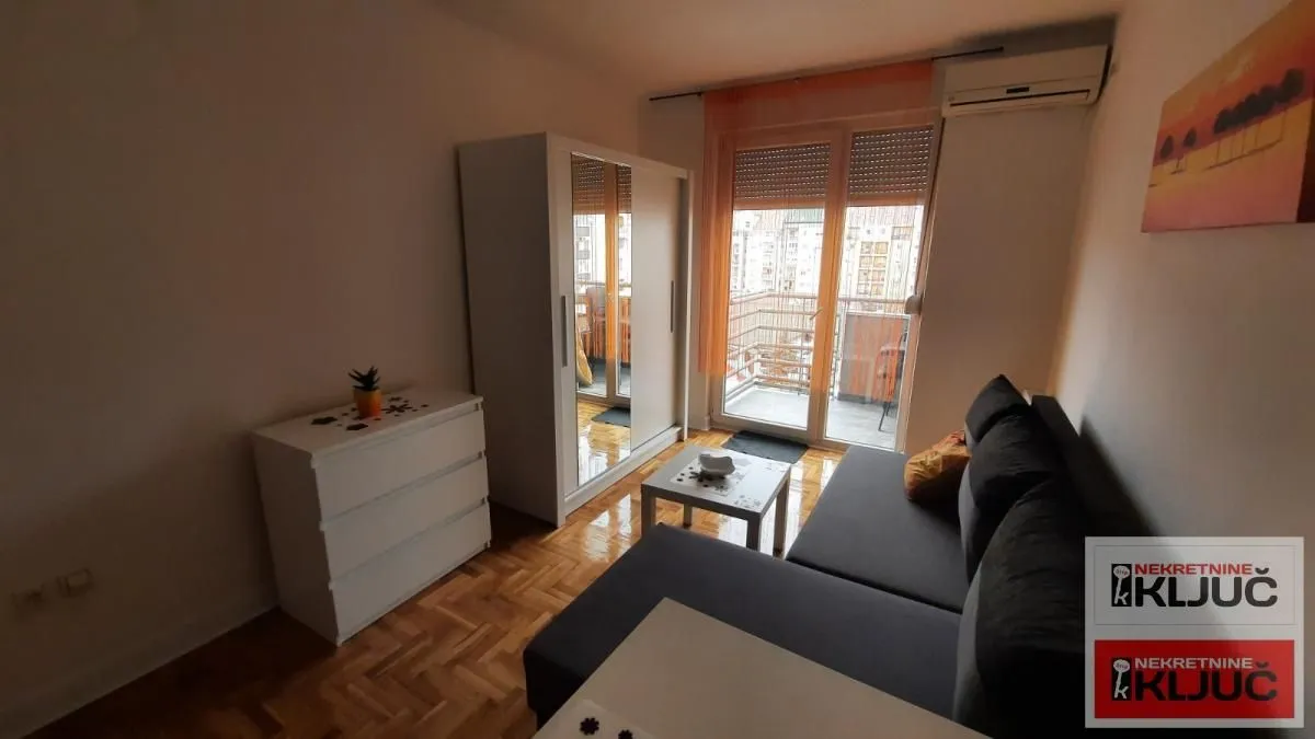 Izdavanje, garsonjera, 26m², Nova Detelinara, Novi Sad Sve Podlokacije