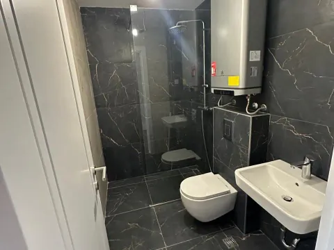 Prodaja, trosoban stan, 126m², Tološka šuma, Podgorica - image 10