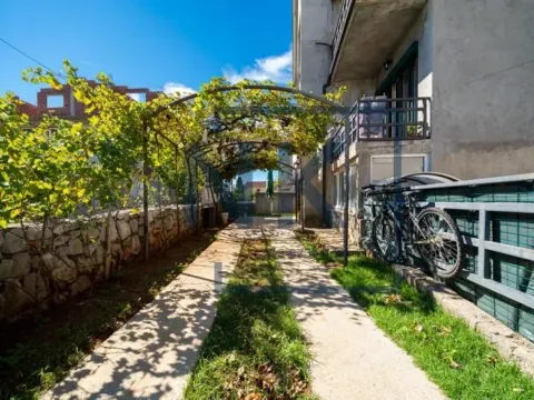 Rent, three bedroom apartment, 136m², 1 maj, Podgorica - image 2