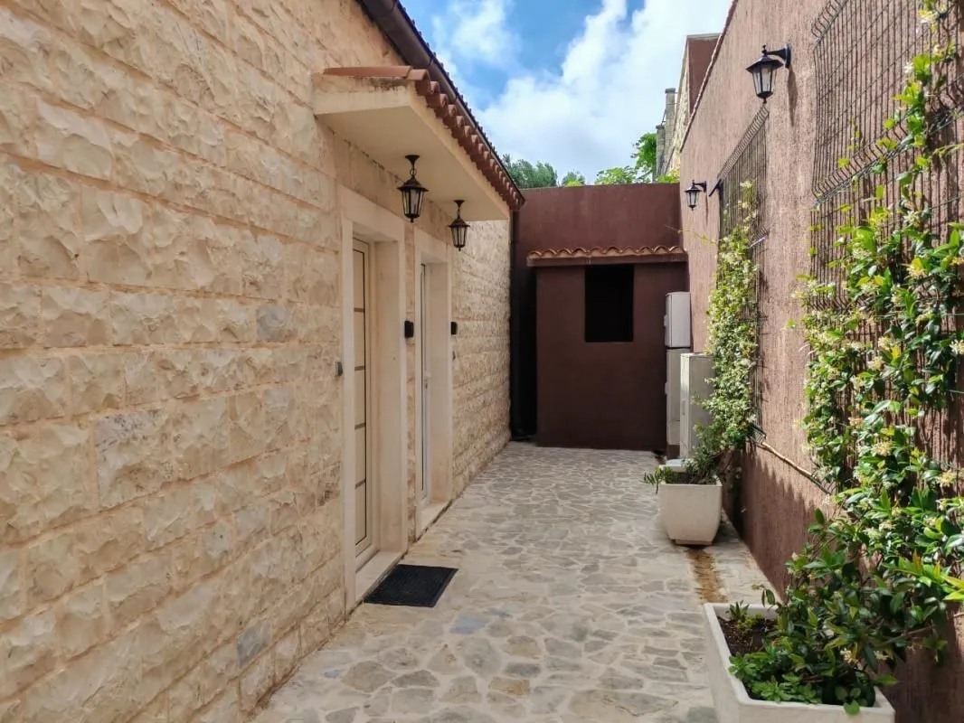 Prodaja, garsonjera, 47m², Reževići, Budva