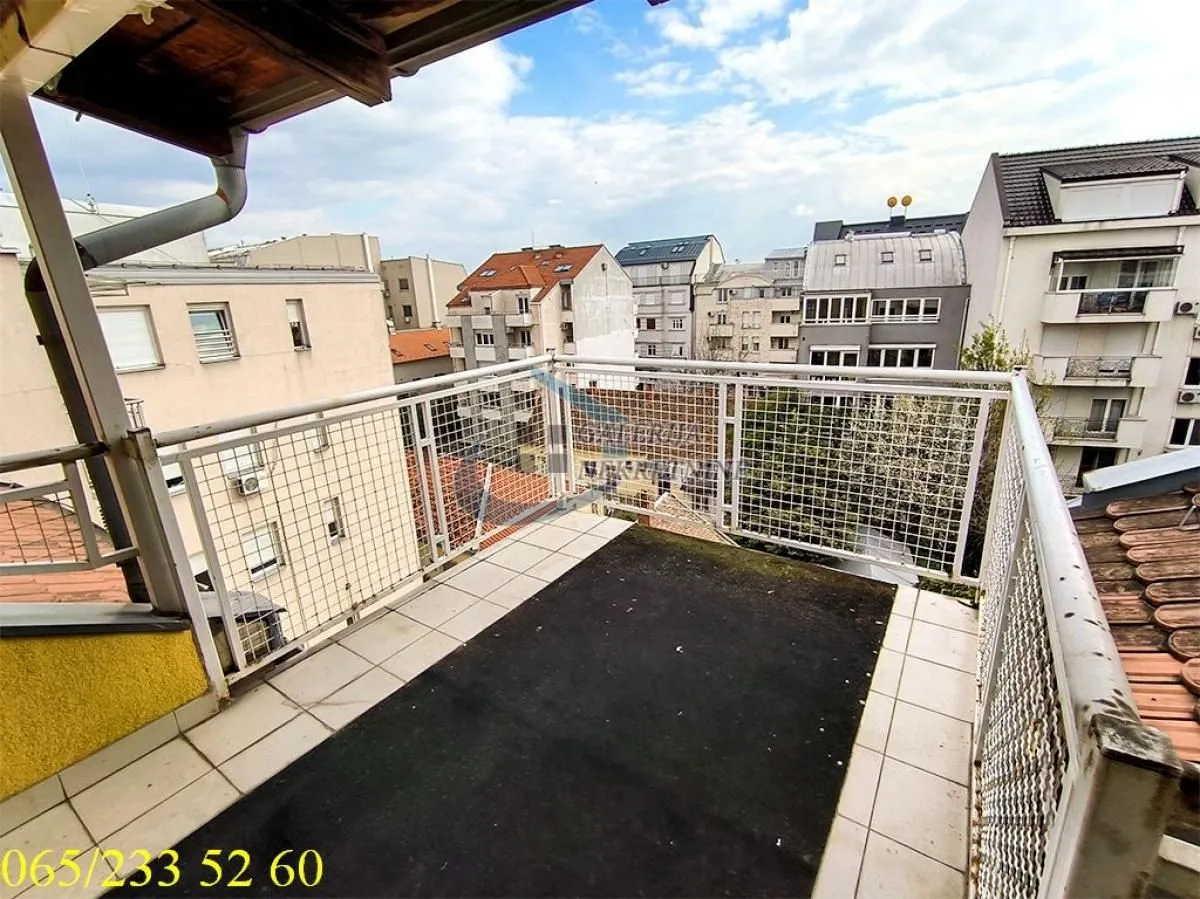 Izdavanje, trosoban stan, 85m², Vračar Hram, Vračar Sve Podlokacije