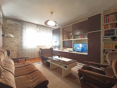 Prodaja, dvosoban stan, 75m², Centar, Podgorica - image 3