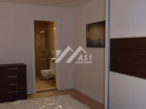 Izdavanje, četvorosoban stan, 98m², Rotkvarija, Novi Sad Sve Podlokacije - image 4