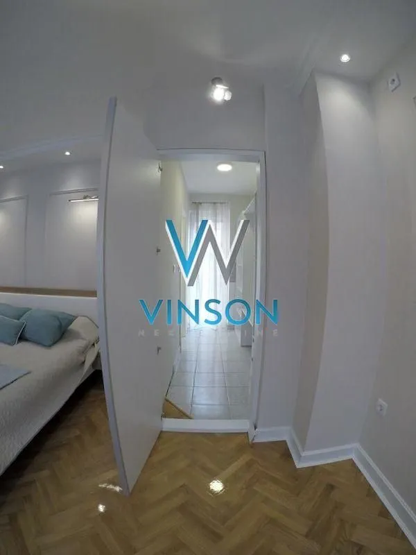 Izdavanje, trosoban stan, 130m², Grbavica, Novi Sad Sve Podlokacije