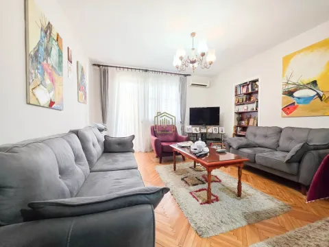 Prodaja, dvosoban stan, 74m2, Lepa Kata, Podgorica Prodaja, dvosoban stan, 74m2, Lepa Kata, Podgorica