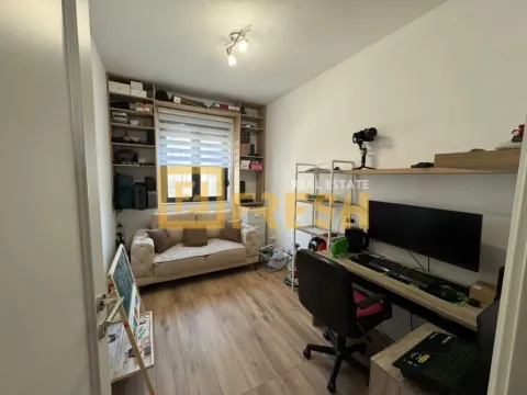 Prodaja, trosoban stan, 75m², Tivat, Crna Gora - image 6