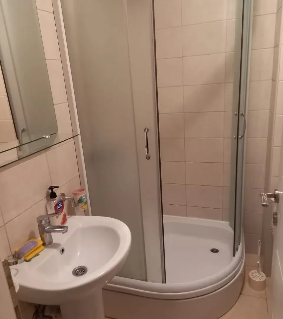 Izdavanje, jednosoban stan, 37m², Stari Aerodrom, Podgorica