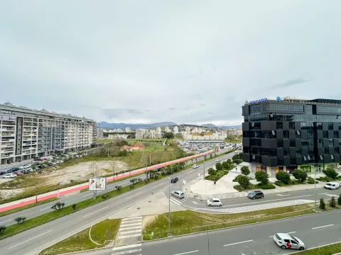 Izdavanje, jednosoban stan, 50m², Central Point, Podgorica - image 10