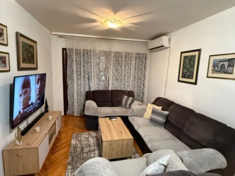 Sale, two bedroom apartment, 58m², Stari Aerodrom, Podgorica - image 2