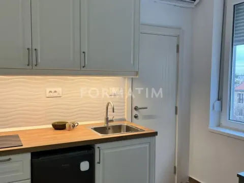 Izdavanje, stan, 18m², Kalenić Pijaca, Vračar Sve Podlokacije - image 2