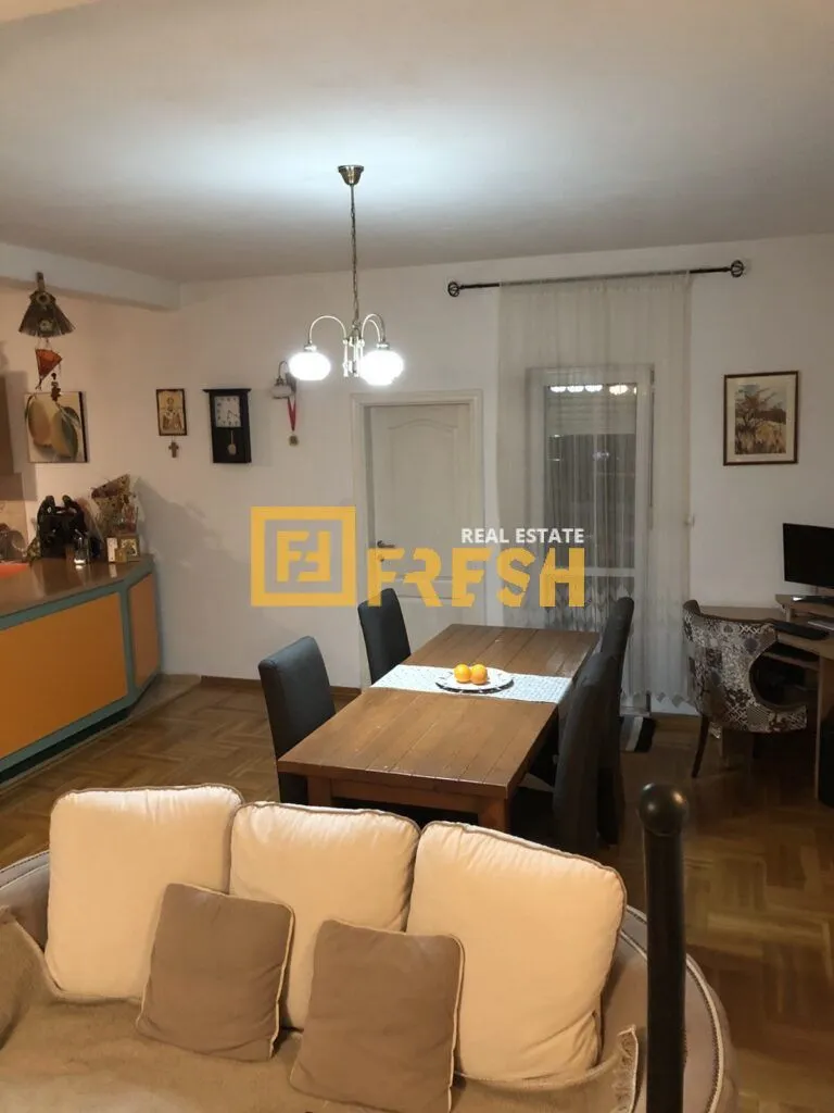 Izdavanje, kuća, 300m², Kokoti, Podgorica
