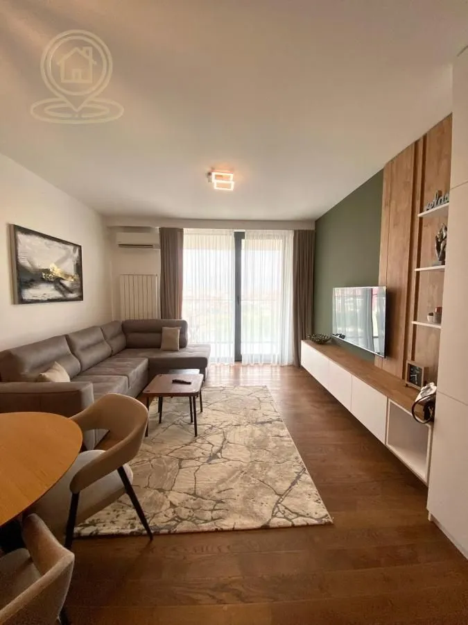 Izdavanje, dvosoban stan, 56m², Bulevar, Niš