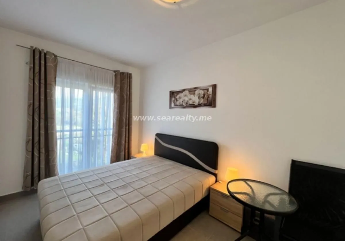 Prodaja, jednosoban stan, 71m², Tivat, Crna Gora