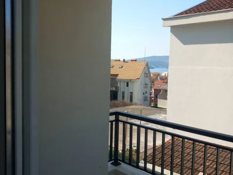 Rent, one bedroom apartment, 50m², Kalimanj, Tivat - image 11