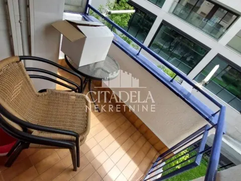 Rent, three bedroom apartment, 75m², Savski Venac, Beograd - image 12