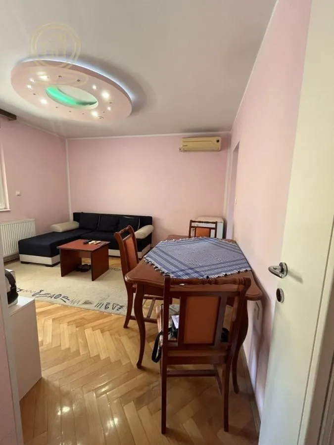 Izdavanje, dvosoban stan, 42m², Grbavica, Novi Sad Sve Podlokacije