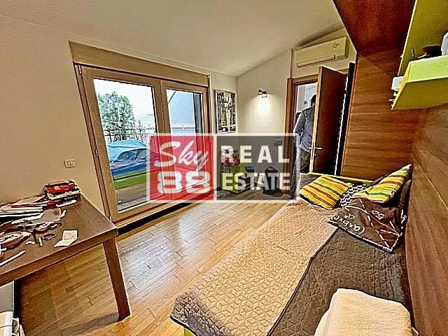 Sale, four bedroom apartment, 130m², Vračar Hram, Vračar Sve Podlokacije