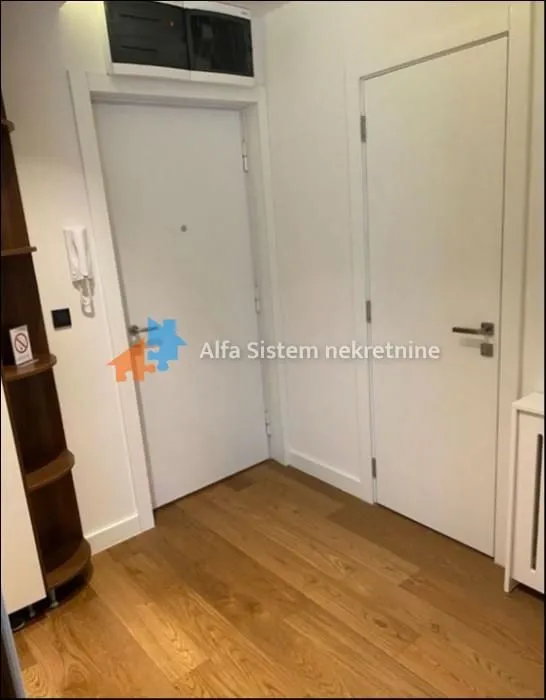 Izdavanje, stan, 56m², Južni Bulevar, Vračar Sve Podlokacije