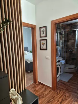 Rent, one bedroom apartment, 48m², Budva, Crna Gora - image 24