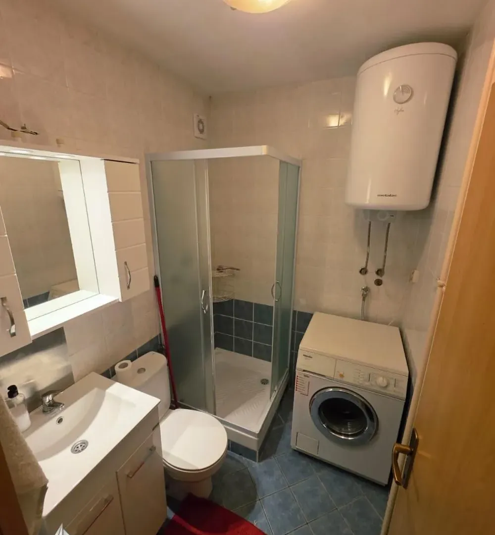 Rent, two bedroom apartment, 48m², Cvetkova Pijaca, Zvezdara Sve Podlokacije