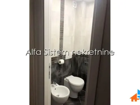 Izdavanje, trosoban stan, 70m², Kalenić Pijaca, Vračar Sve Podlokacije - image 17