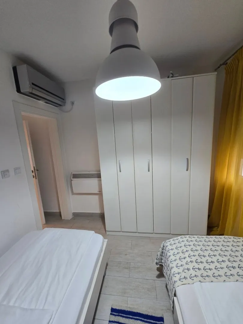 Izdavanje, dvosoban stan, 56m², Centar, Tivat